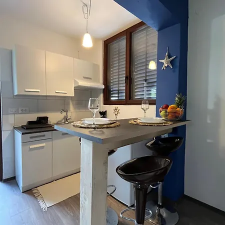 Seashell Apartment Vrsar Exterior photo